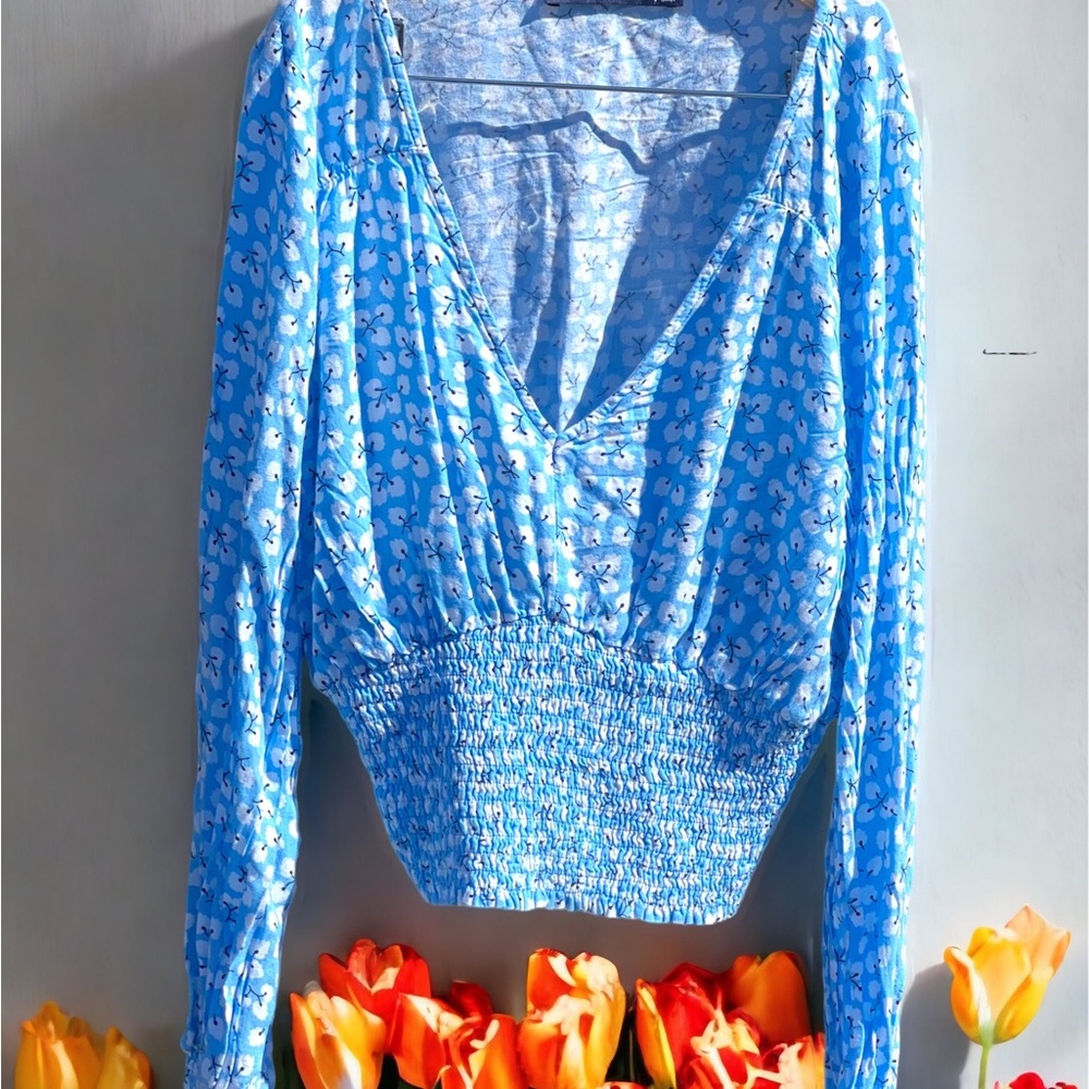 Abercrombie & Fitch flowers printed cropped blouse